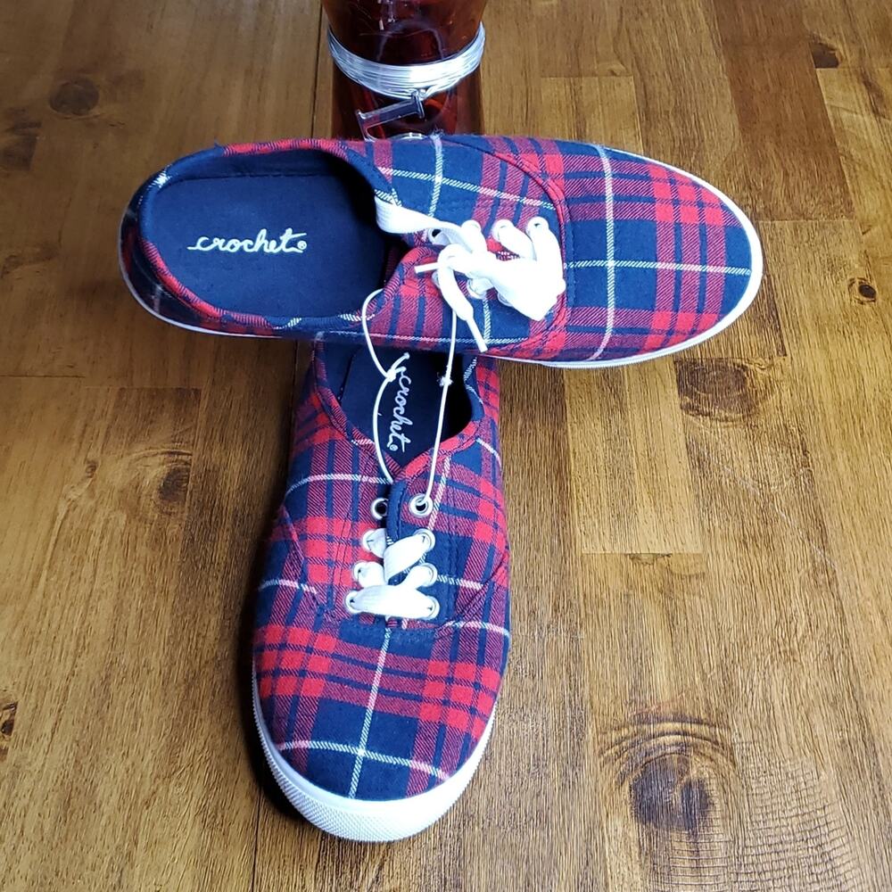 Red/Blue Plaid slip on Tennis Shoe size 9 - Picture 2 of 6